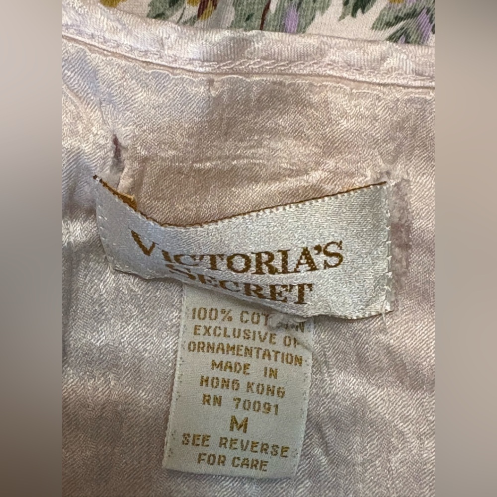 Victoria’s Secret Floral Print Oversized Night Gown size M Gold Tag - Picture 7 of 12